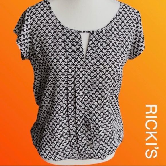 Ricki's Monochrome Patterned Blouse - Picture 2 of 11